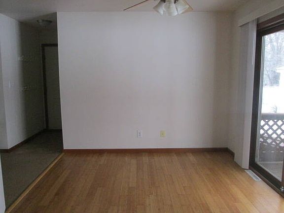 3rd image of 700 S 11th St