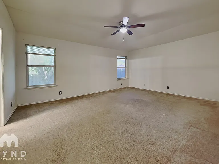 4611 Echo Lake Dr — Photo 8