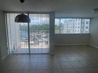 1700 NW North River Dr APT 401, Miami, FL 33125