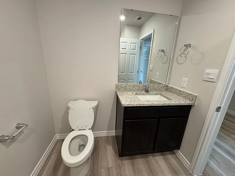 1645 Pleasant Dr — Photo 21