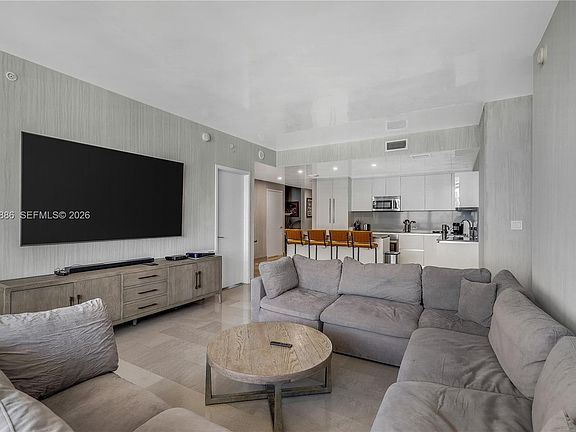 3rd image of 68 SE 6th St APT 3309