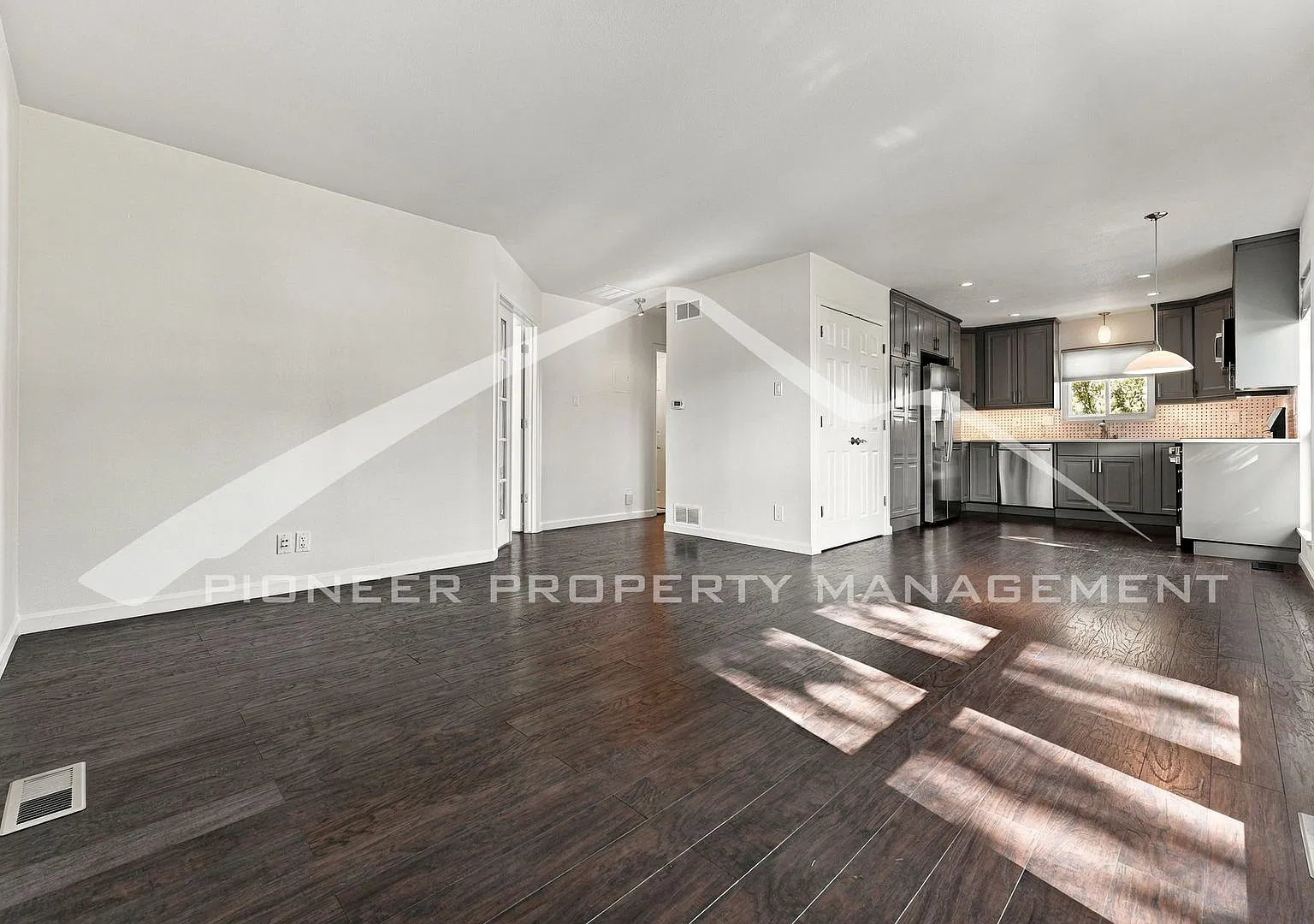 1225 S Oneida St — Photo 3