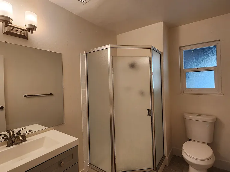 3809 Maybelle Avenue — Photo 9