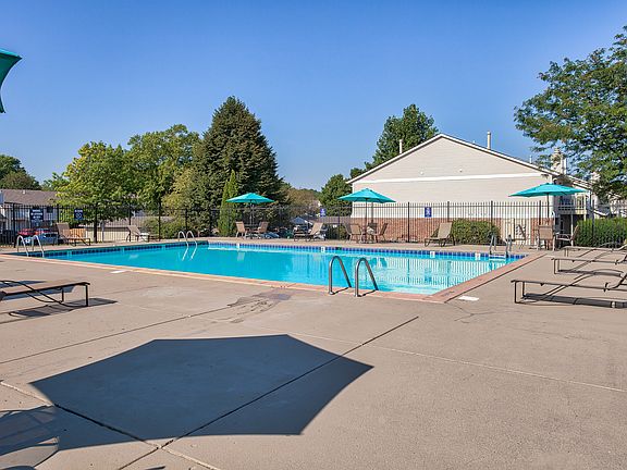 5th image of 2407 Neil Armstrong Dr #22