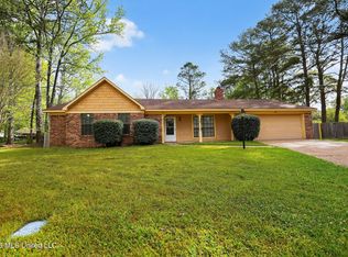 16 Christopher Ct, Jackson, MS 39212