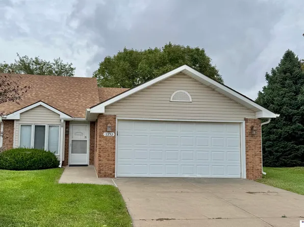 2232 Marigold Cir, Lincoln, NE 68521
