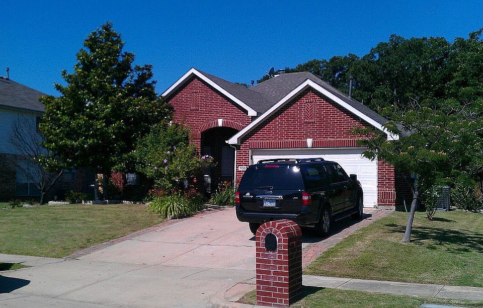 1st image of 7100 Chaucer Dr