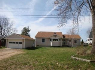 24 Deep Lk, Brooklyn, MI 49230