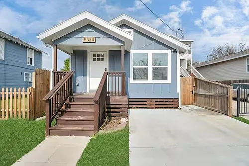 5324 Avenue L Photo 1