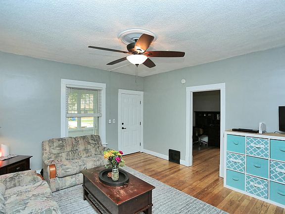 4th image of 1334 Washington Ave