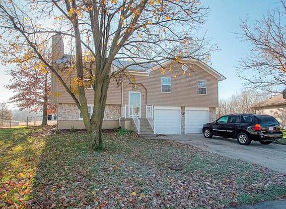 2nd image of 809 Stone Brook Dr