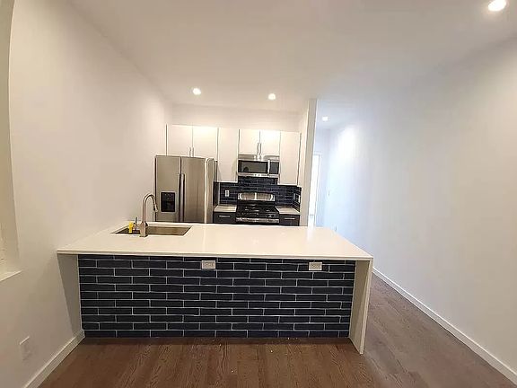 4th image of 831 Flatbush Ave #5