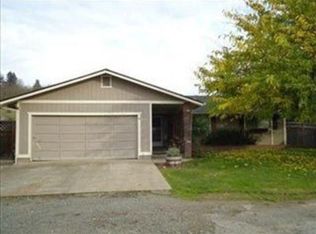 250 Grandview Ln, Grants Pass, OR 97527