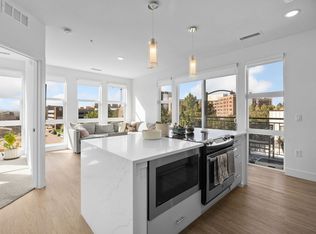 3500 S Corona St #404, Englewood, CO 80113
