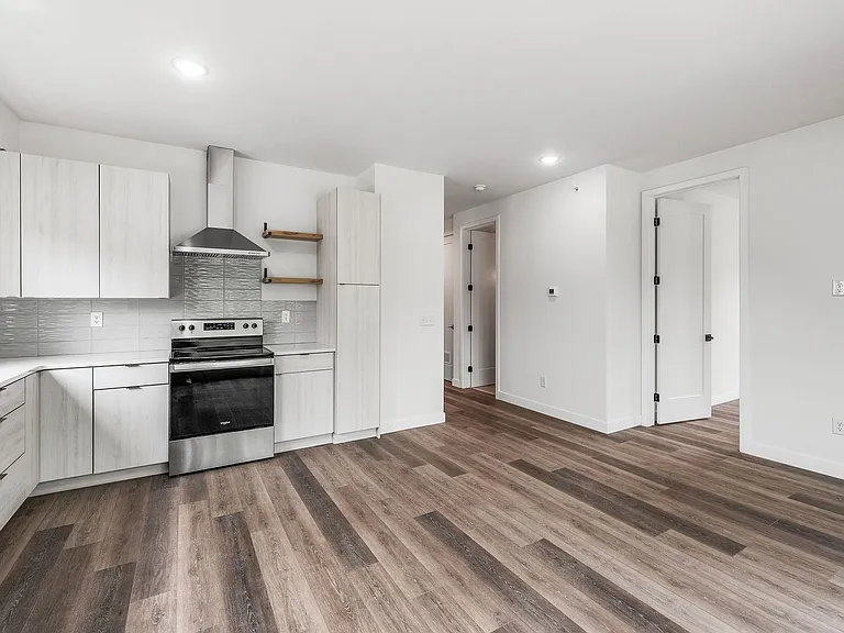 Olive Apartments — Photo 58