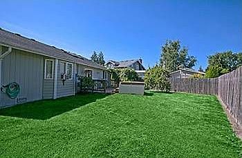 4th image of 1225 35th Ct SE