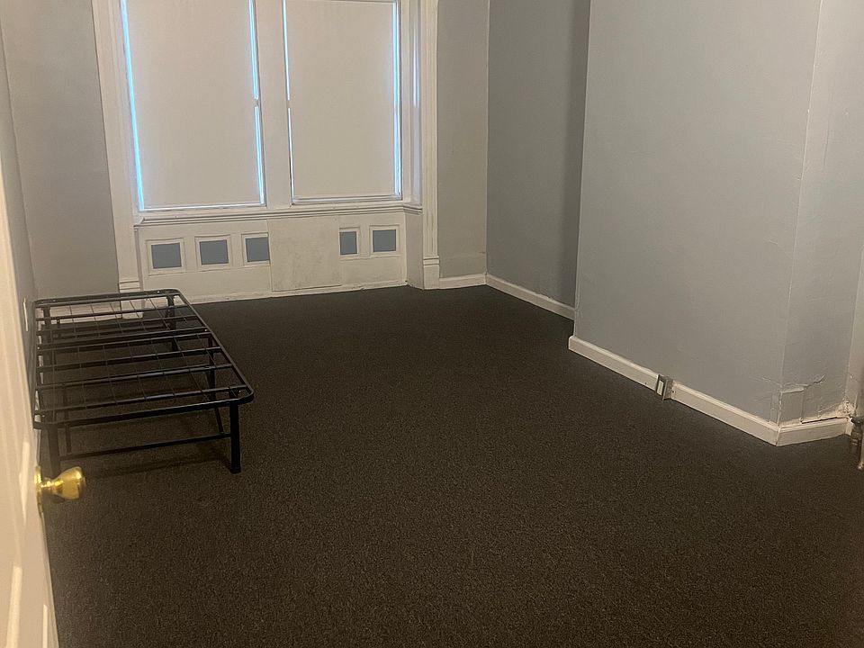 2nd image of 1532 W Erie Ave #1F