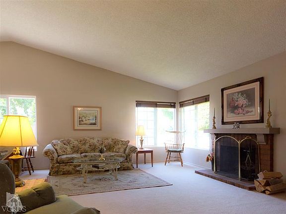 5th image of 14 Knollwood Dr