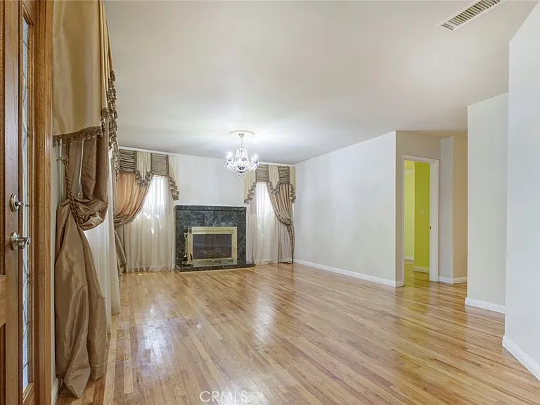 6149 Case Ave — Photo 3