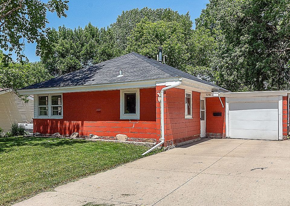 1st image of 230 Moreland Ave