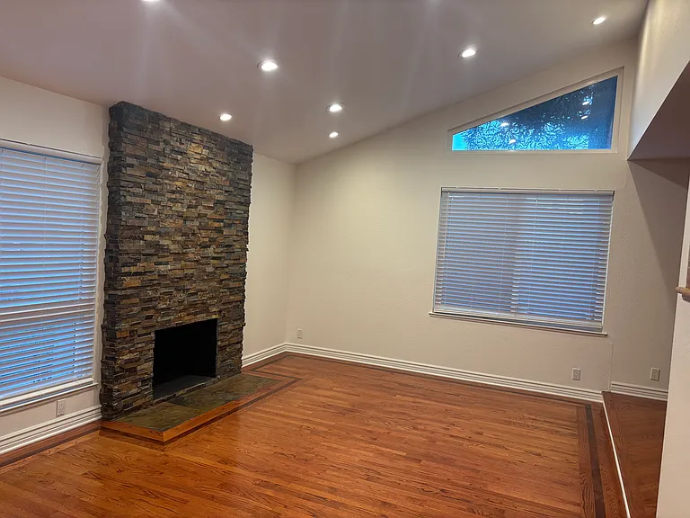 5468 Century Plaza Way — Photo 16