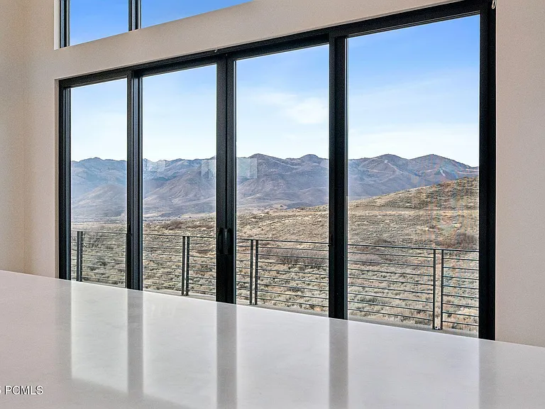 2005 Lookout Peak Cir — Photo 31