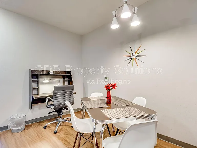 950 4th St NW #203 — Photo 12