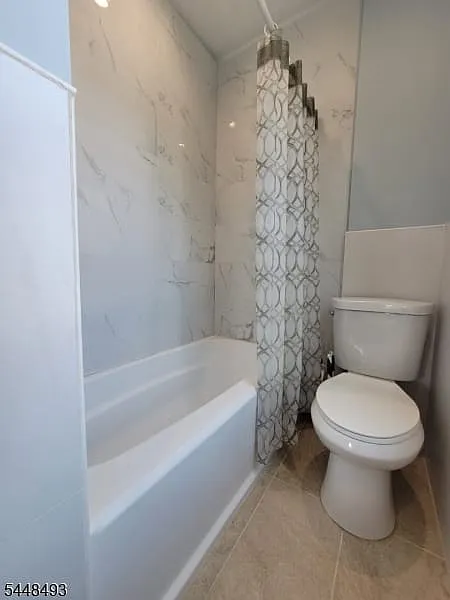 3 bed, 1.0 bath, $2,500 — Photo 4