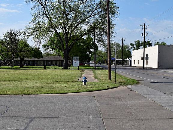 5th image of 523 N Houston St Lot 16