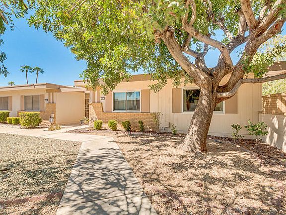 3rd image of 10015 W Hutton Dr