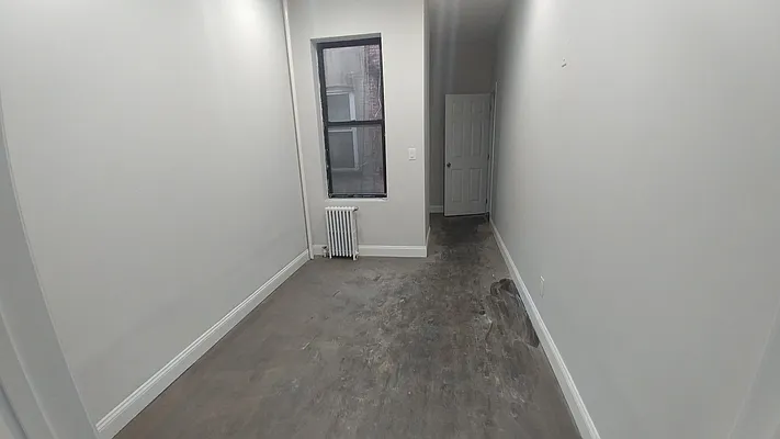 Rented by Evergreen Apartments BK | media 10