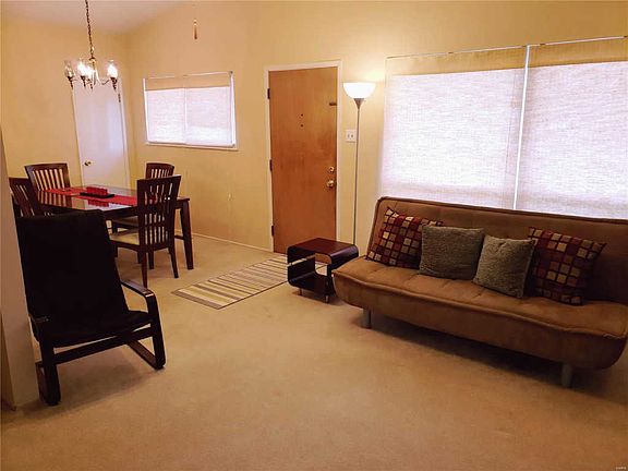 3rd image of 5 San Mateo Dr