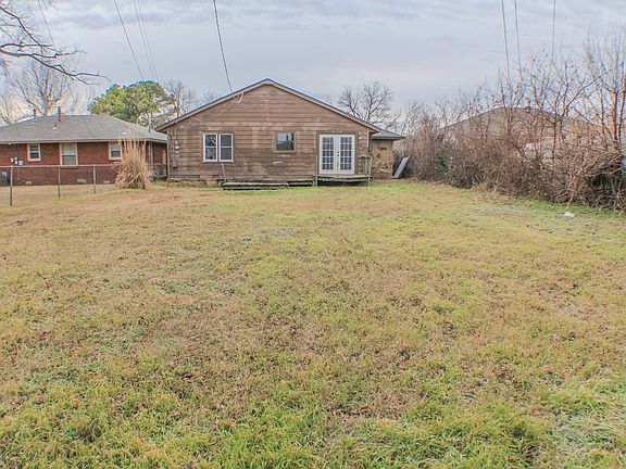 5th image of 1113 SW 50th St