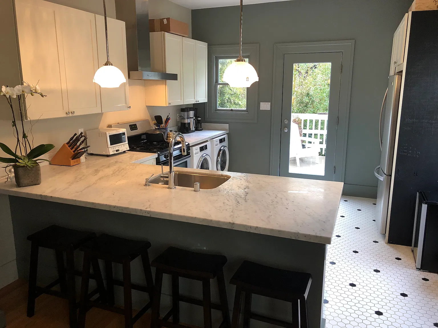 3 bed, 1500 sqft, $8,500 — Photo 3