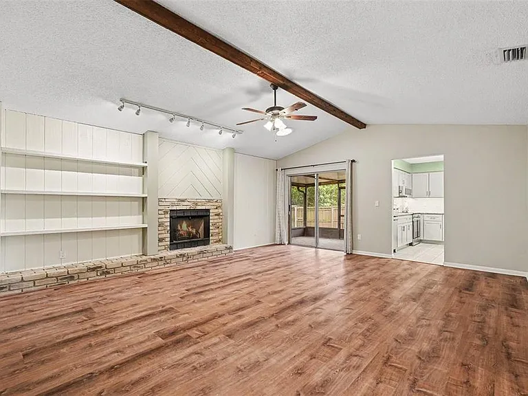 17703 Cranbrook Dr — Photo 5