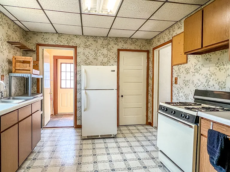 1819 Fitch Ave — Photo 2