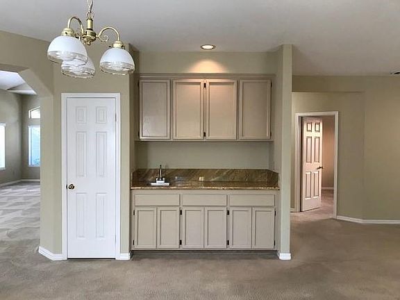 5th image of 3838 Sheffield Cir