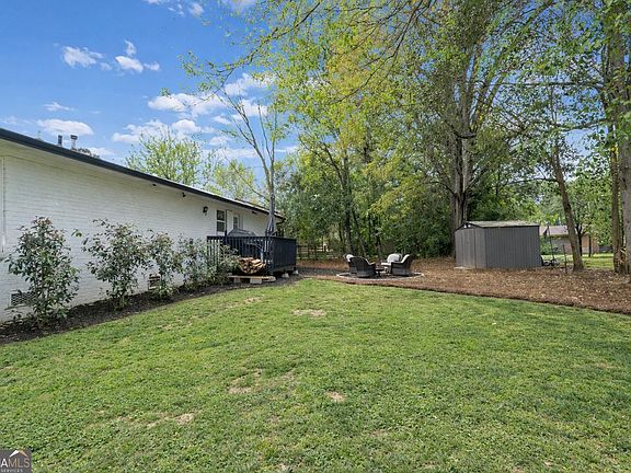 2nd image of 982 Green Meadow Dr