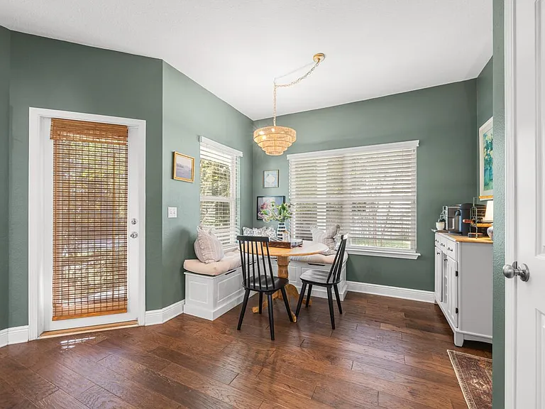 120 Mosaic Oaks Cir — Photo 24