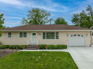 15 26th Ave SW, Cedar Rapids, IA 52404