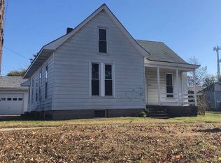 115 N Walnut St, Mount Carmel, IL 62863