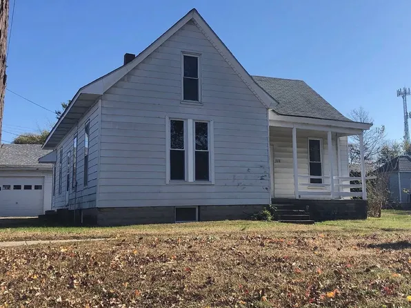 115 N Walnut St, Mount Carmel, IL 62863