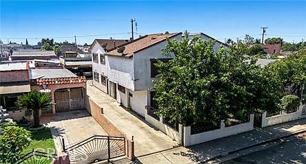 1st image of 2526 Flower St