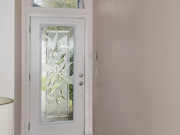 4th image of 2118 Forest Gate Dr W