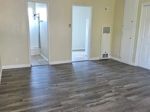 Oxnard 10844, 10844 Oxnard St APT 12, North Hollywood, CA 91606