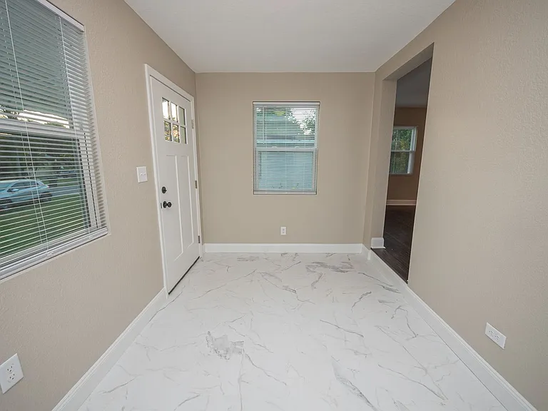 1512 E Fern Rd — Photo 16