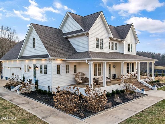3rd image of 130 Hendren Ln