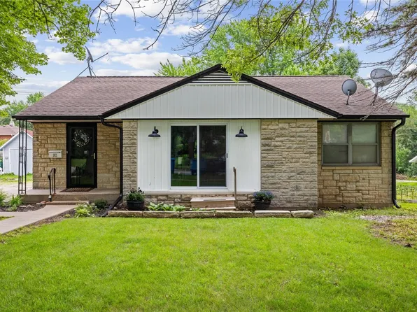 312 1st Ave S, Mount Vernon, IA 52314