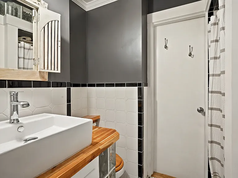 100 Marlborough St #1B — Photo 18