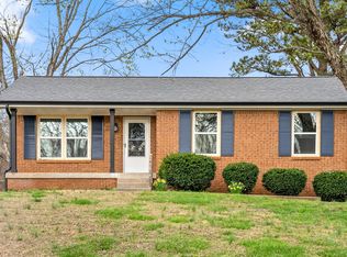 2214 Glory Dr, Clarksville, TN 37043